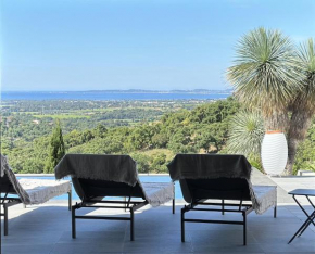 La Vigie, villa pour 8 personnes avec piscine chauffée et vue mer à La Londe-Les-Maures